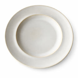 Prato raso em cerâmica branca