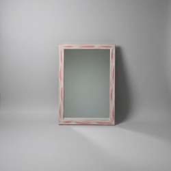 Espelho com moldura em madeira encarnado – 100 × 65 cm