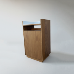 Móvel de Apoio em Madeira com Tampo Branco