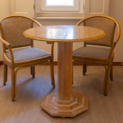 Mesa redonda de apoio