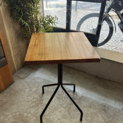 Mesa metálica c/ Tampo de Madeira