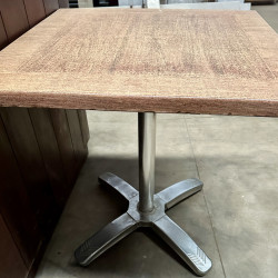 Mesa de Esplanada imitação madeira e alumínio