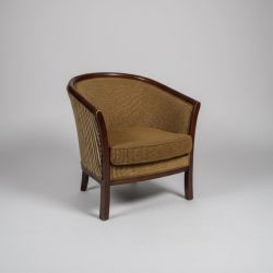 Poltrona com Estrutura em Madeira