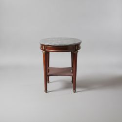 Mesa de Apoio Clássica c/Tampo em Mármore