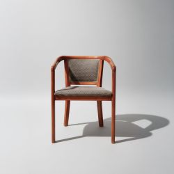 Cadeira de Madeira Estofada Padrão Cinzento