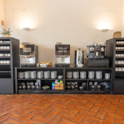 Balcão com arrumação