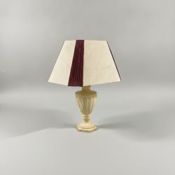 Abat-jour em Tecido Creme c/Detalhe Encarnado
