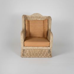 Poltrona em Vime com Almofadas Terracota