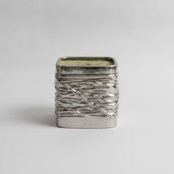 Vaso Quadrado em Metal Texturado Prateado