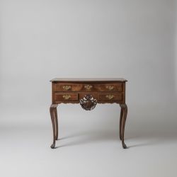 Consola em Madeira Castanha