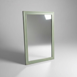 Espelho com moldura em madeira verde – 100 × 65 cm