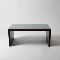 Mesa de centro Preta em madeira com tampo de vidro