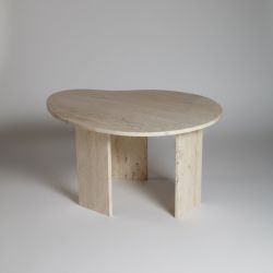 Mesa de Centro com Forma Orgânica