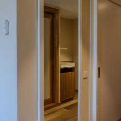 Espelho de parede vertical