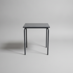 Mesa Quadrada de Metal