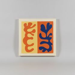 Quadro Abstrato em Laranja e Azul com Formas Orgânicas