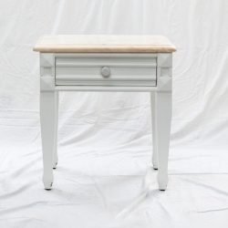Mesa de cabeceira branca