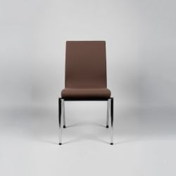 Cadeira Castanha para eventos e reuniões