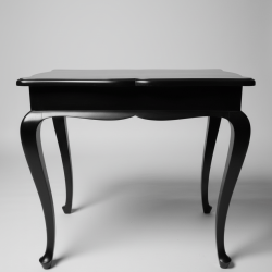 Mesa de apoio preta com pernas curvas